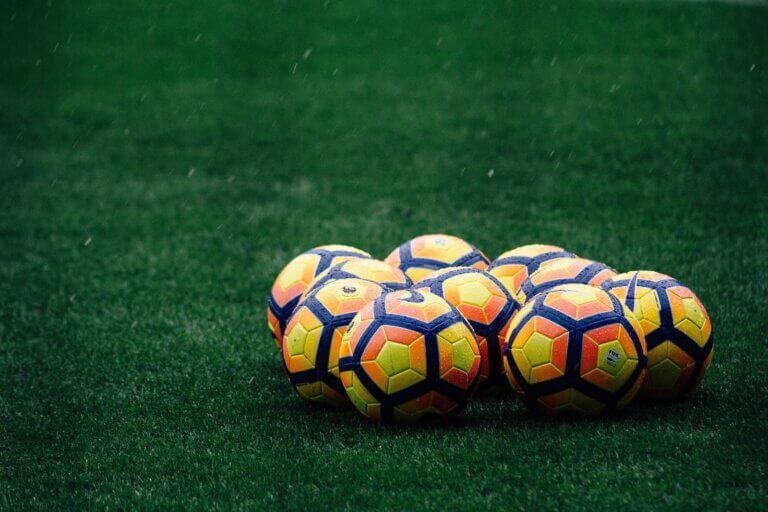 Top 6 Best Nike Premier League Footballs